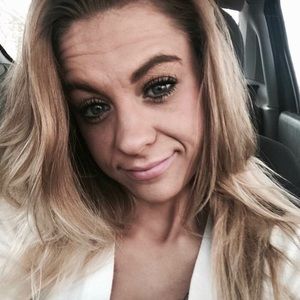 Meet your Posher, Janet